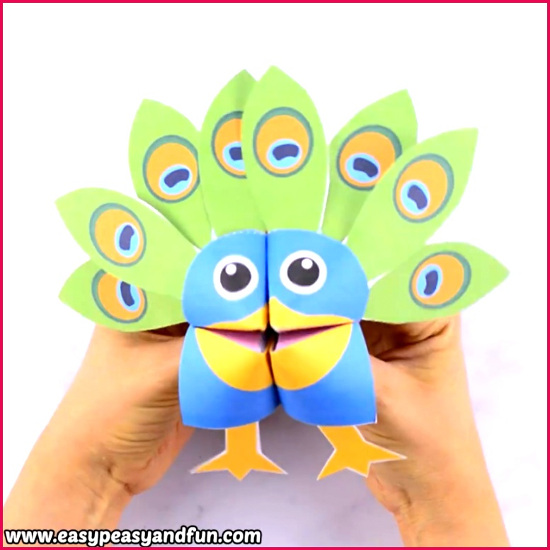Amazing printable peacock cootie catcher Learn how to make a peacock fortune teller with our printable template This is a cool origami for kids to make